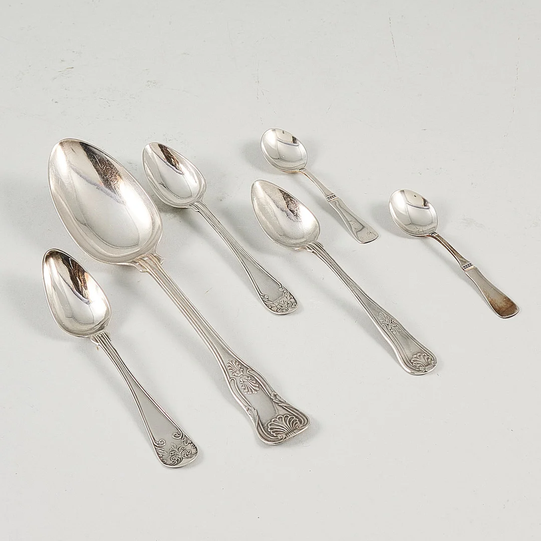 SKEDAR, silver, 6 st, olika modeller, vikt: 145 g. — Silver — Metropol Auktioner