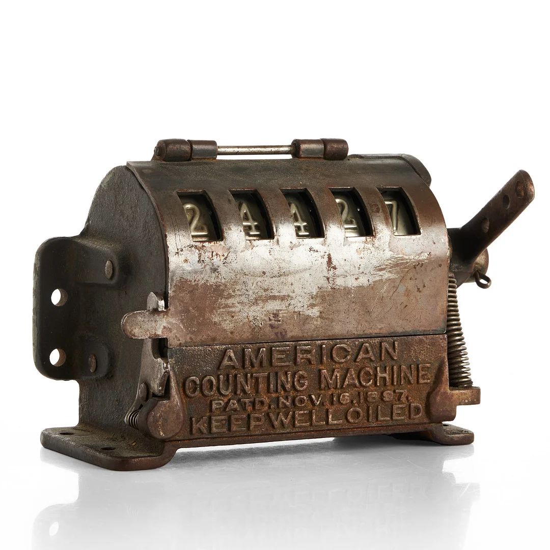 RÄKNESNURRA. American Counting Machine, Patd. Nov 16 1897. Gjutjärn och stål. — Technica & Nautica — Crafoord Auktioner Stockholm