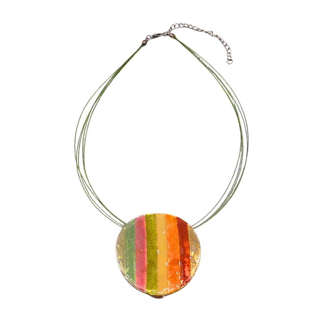 BUNTES STREIFEN-COLLIER MIT MEHRTEILIGEM DRAHT. — Necklace — Auktionshaus Stuber's Hammerschlag