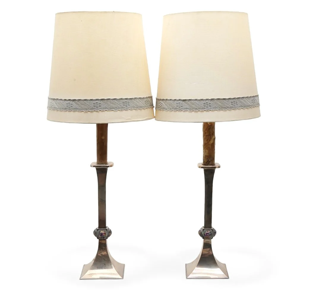 Pair of candlesticks/table lamps in silver with enamel cabochons, from the 20th century. — Table Lamps — Balclis