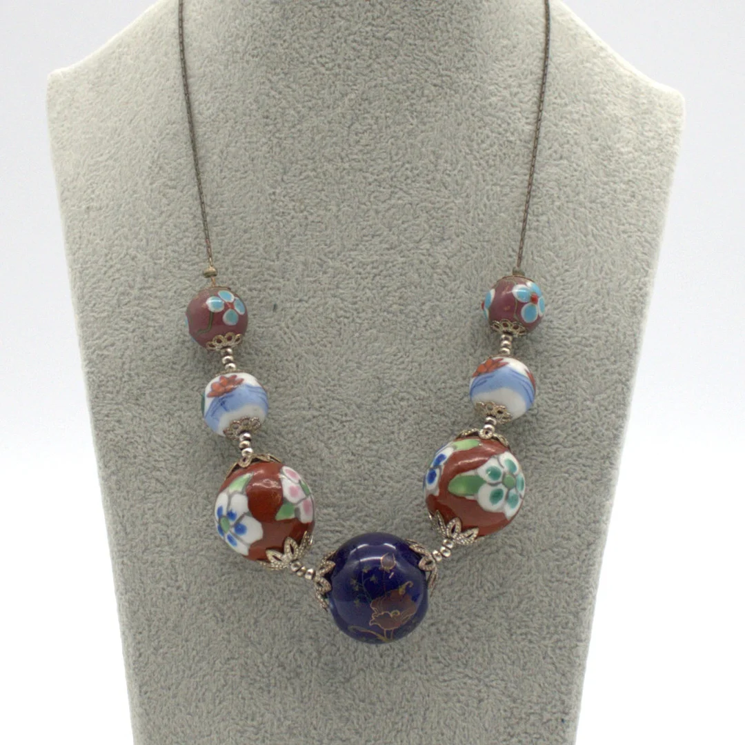 TRADITIONELL CHINESISCHES VINTAGE PORZELLAN COLLIER UM 1970-1980. — Necklace — Kunst- und Auktionshaus Kleinhenz