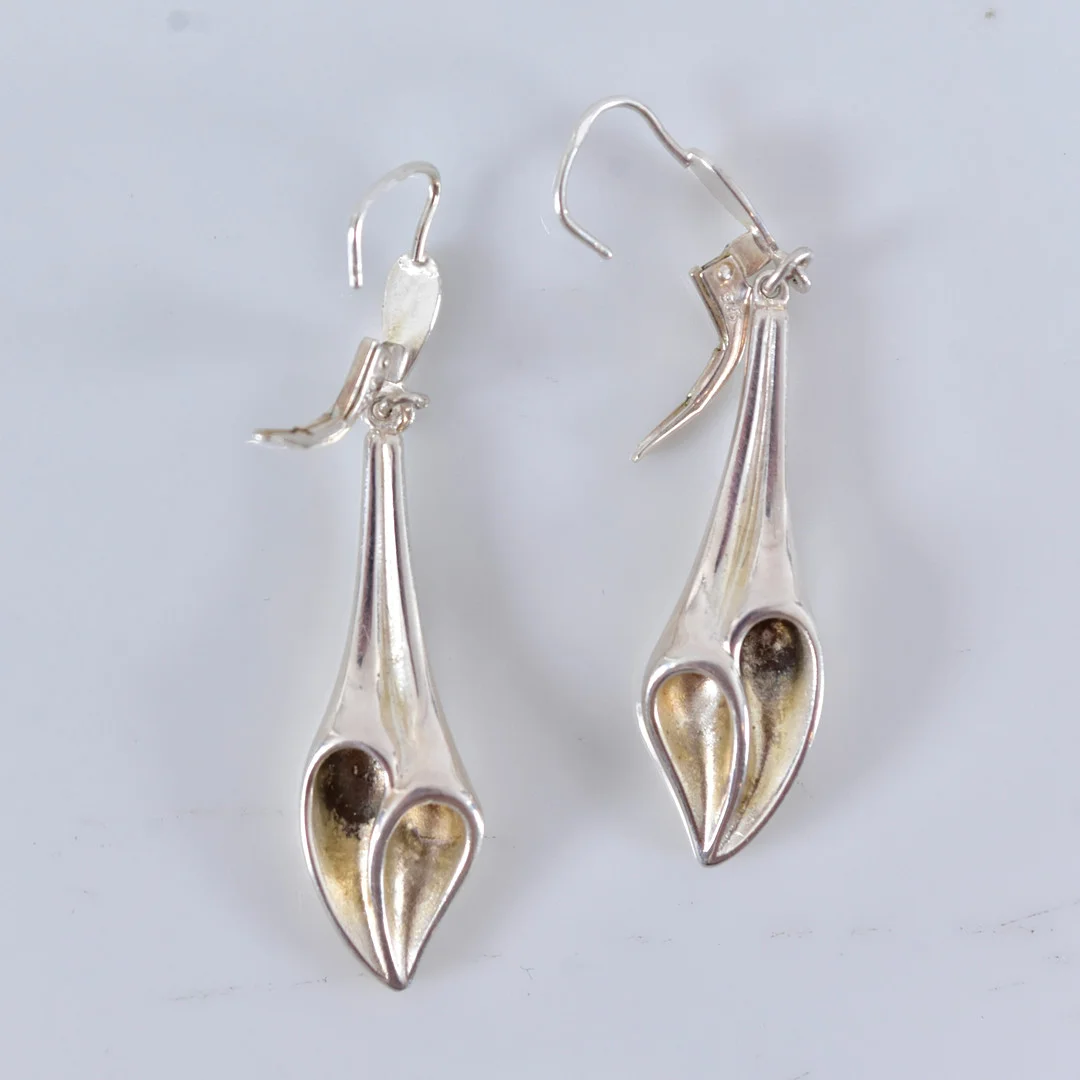 ÖRHÄNGEN ett par, sterlingsilver. — Earrings — Halmstads Auktionskammare