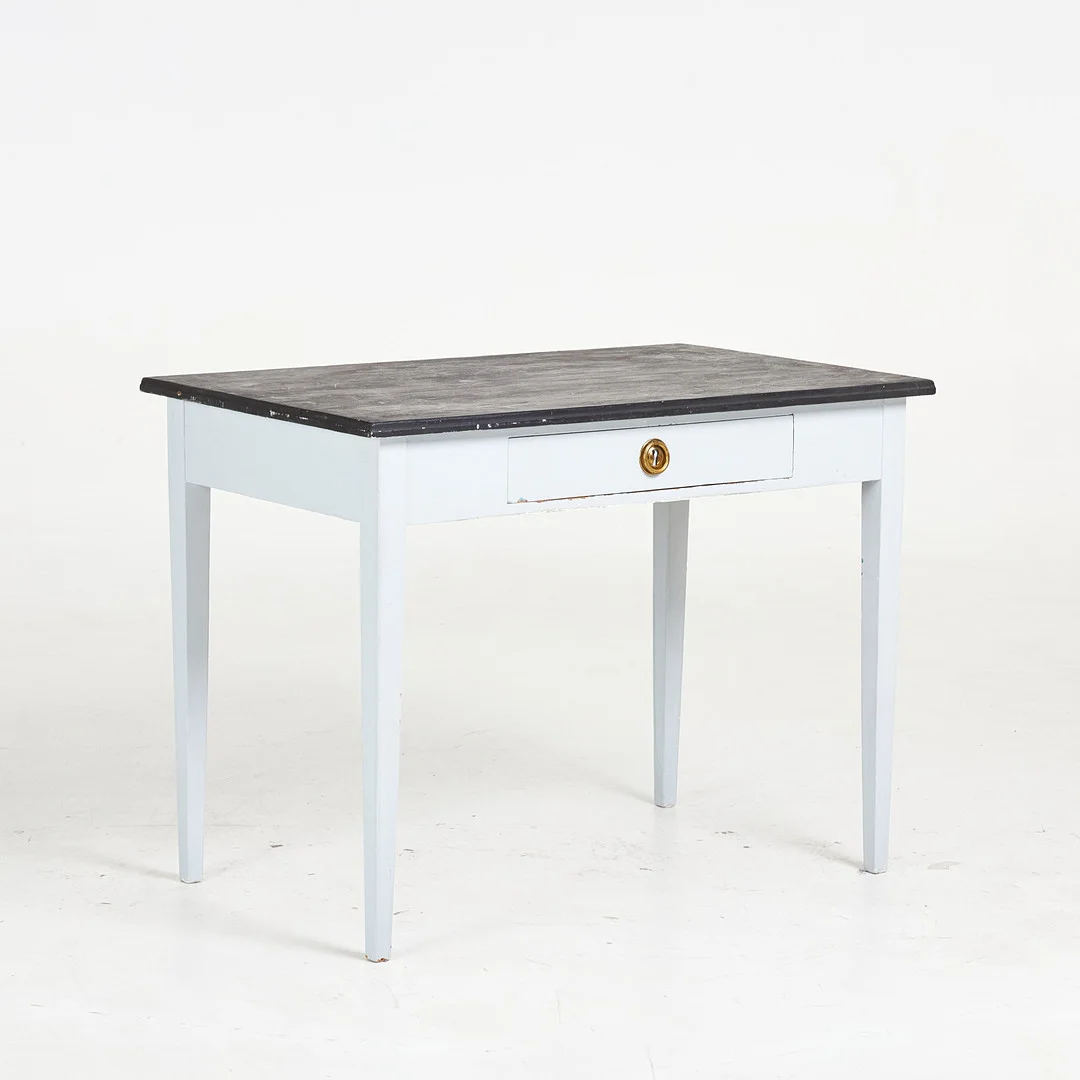 BORD, 1800-talets slut, sengustaviansk stil, bemålad. — Tables — Stockholms Auktionsverk Sickla