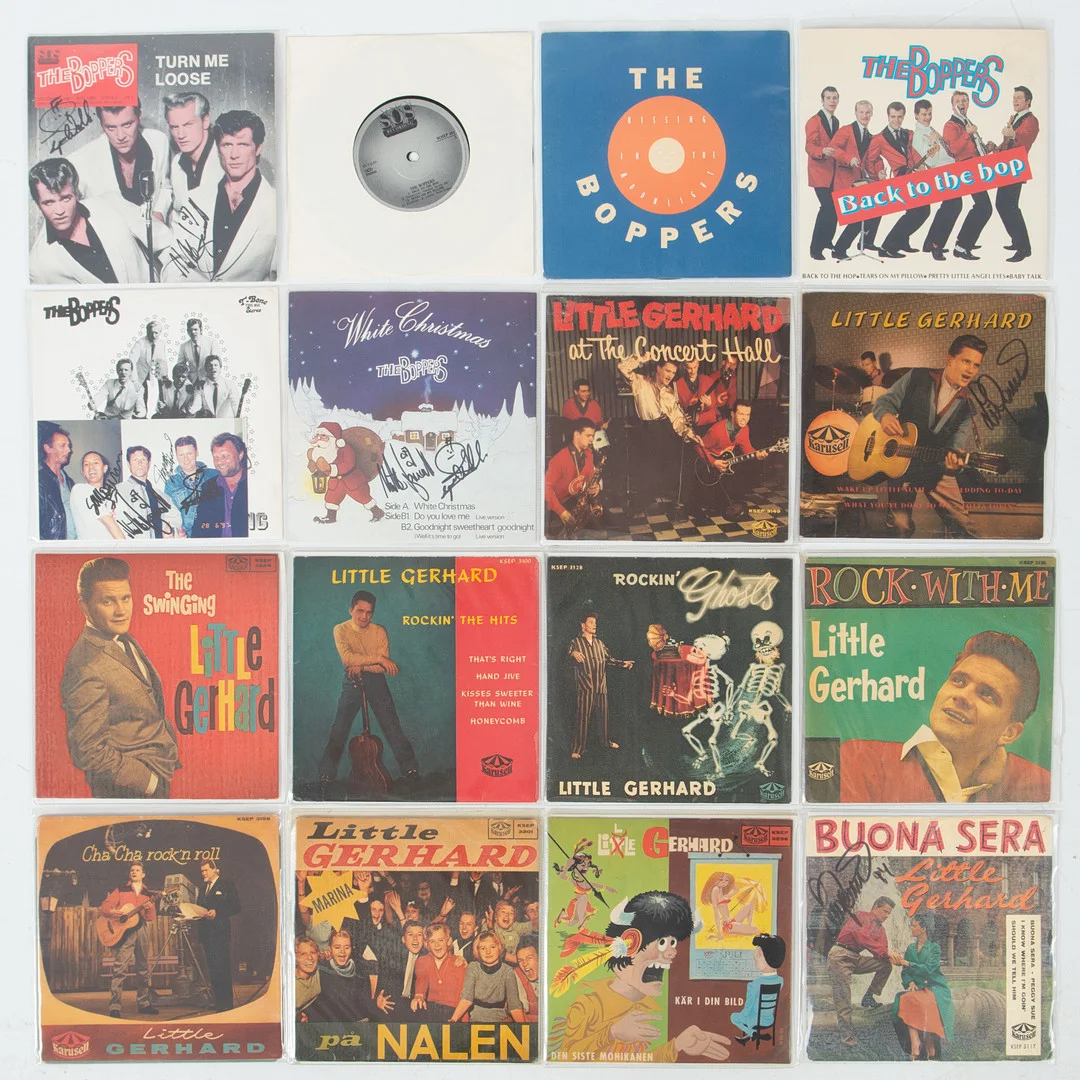 PARTI SINGLAR. 7", 16 stycken, delvis signerade. — Audio, Vinyl & Hi-Fi — Laholms Auktionskammare
