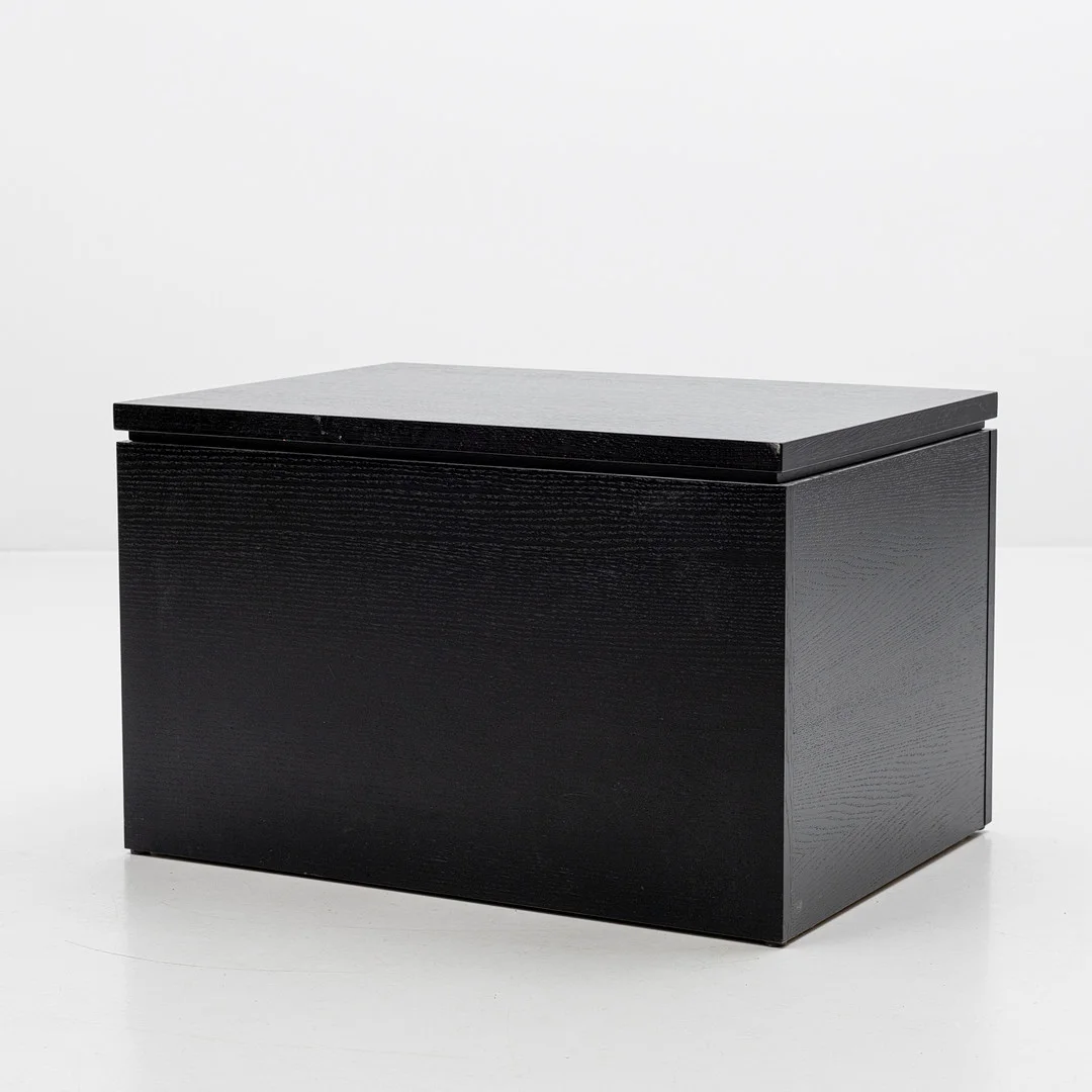 SIDOBORD, Slettvoll, Norge. — Tables — Auktionshuset Kolonn