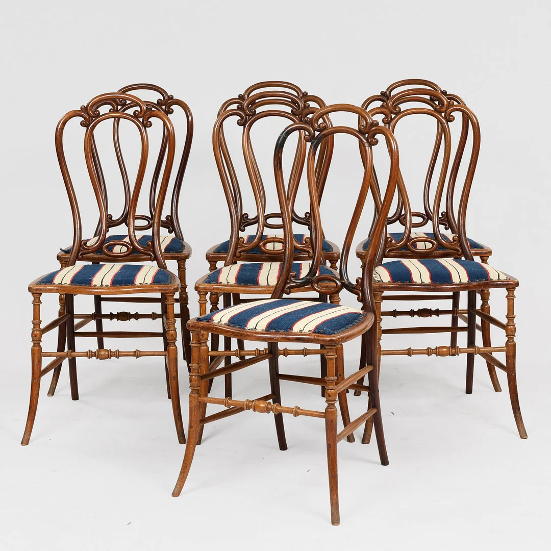 Et sæt på 7 salonstole af mørkbejdset bøg, ca. 1870-1900, stemplet W. Gjessing (7). — Armchairs & Chairs — Palsgaard Kunstauktioner