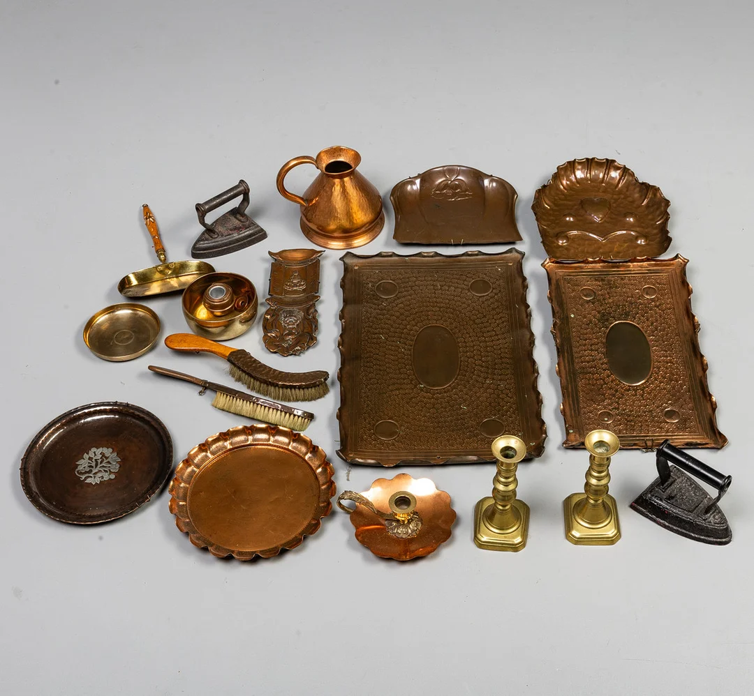 A COLLECTION OF COPPER AND BRASS WARE. — Pewter, Brass & Copper — Griffin’s Auctioneers