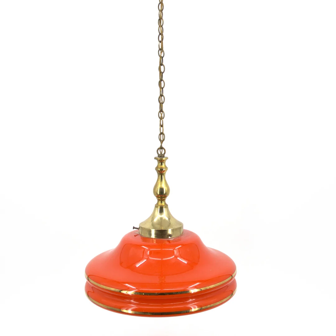 TAKLAMPA, mässing, orange glas med gulddekor, 1970-tal. — Ceiling lights — Höganäs Auktionsverk