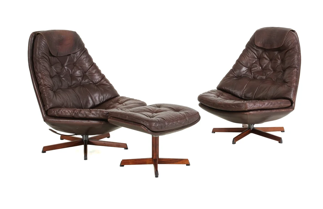Madsen and Schubell. Pair of armchairs and stool, model MS68, 1960/70s (3) — Furniture/Lounge chairs — Lauritz