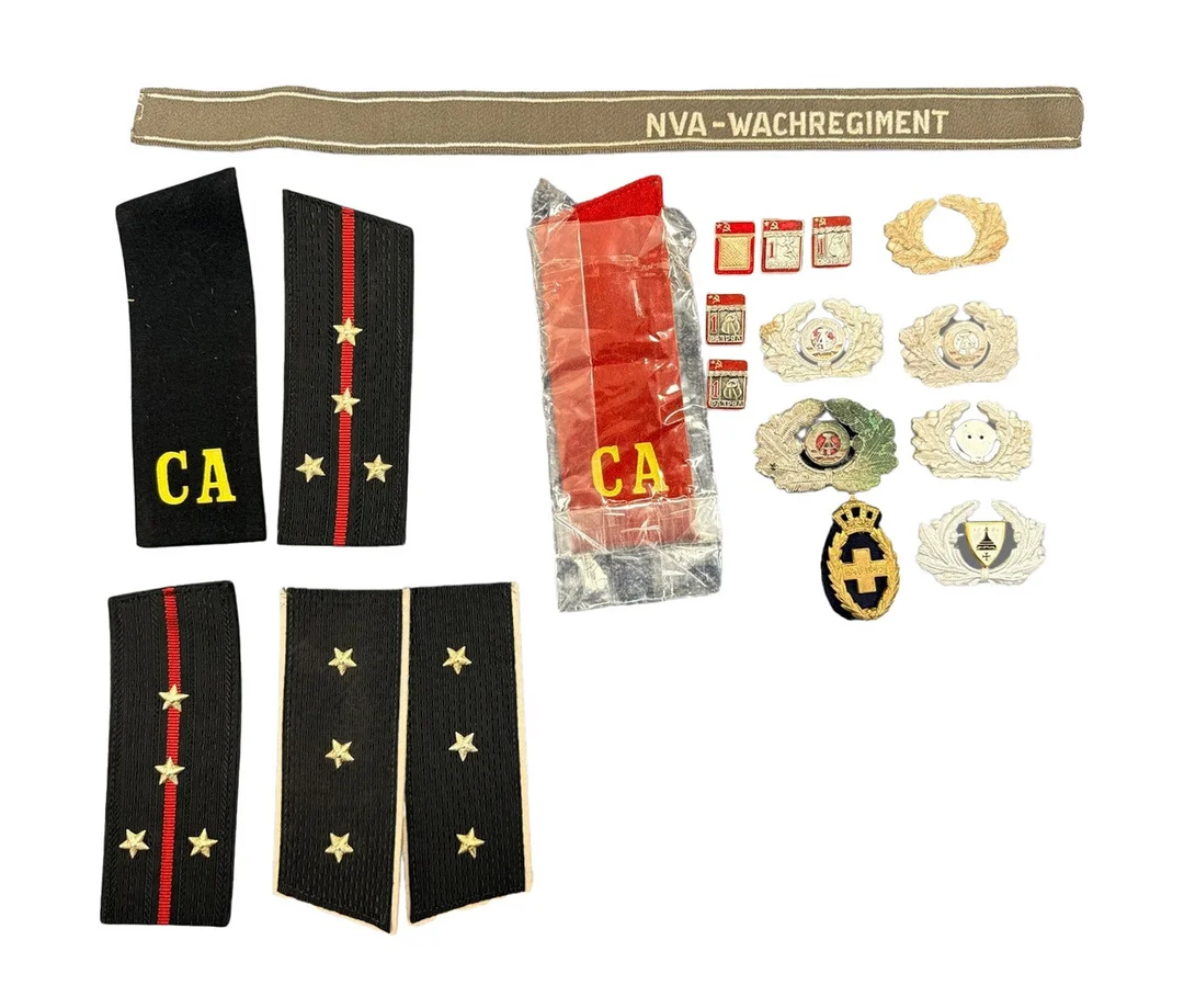 SHOULDER BOARDS, GERMAN ARM BANDS AND BADGES. — Armour & Uniform — Griffin’s Auctioneers
