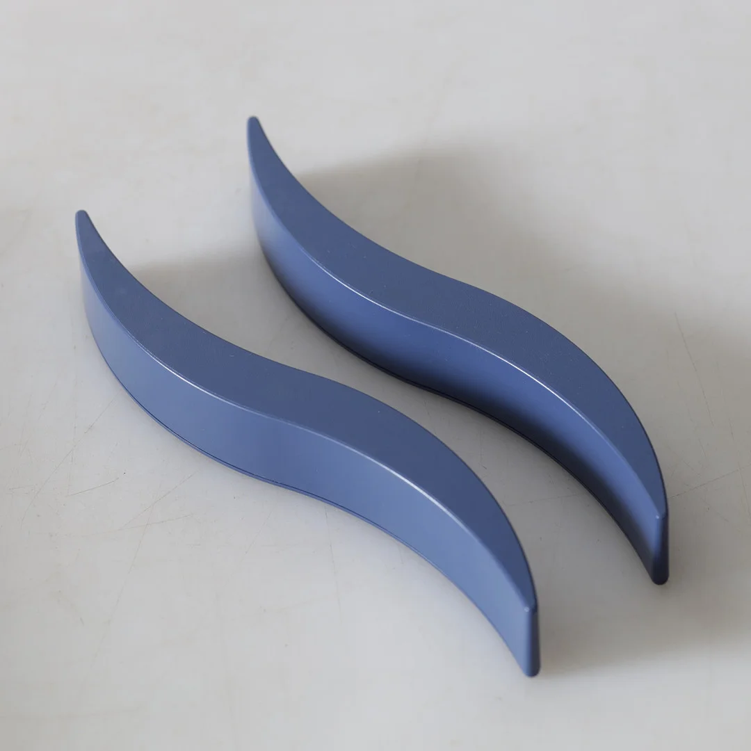 HELLE DAMKJAER. Grytunderlägg, 2. delar, "Trivet", Royal Copenhagen, samtida. — Miscellaneous — Gomér & Andersson Nyköping