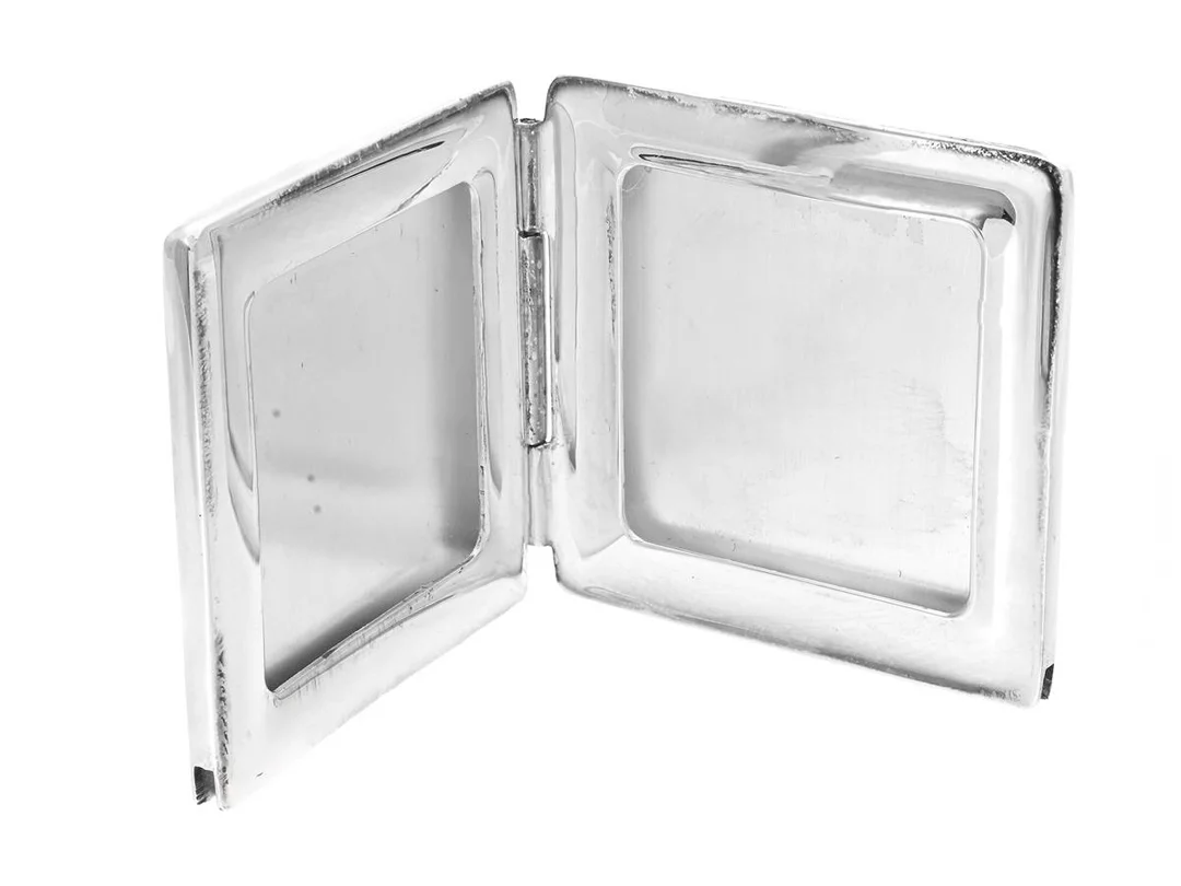 TIFFANY & CO, fotoram, Travel Frame, sterlingsilver, Elsa Peretti 40x40 cm, vikt 36,3 g, påse, originalask. — Silver/Övrigt — Kaplans