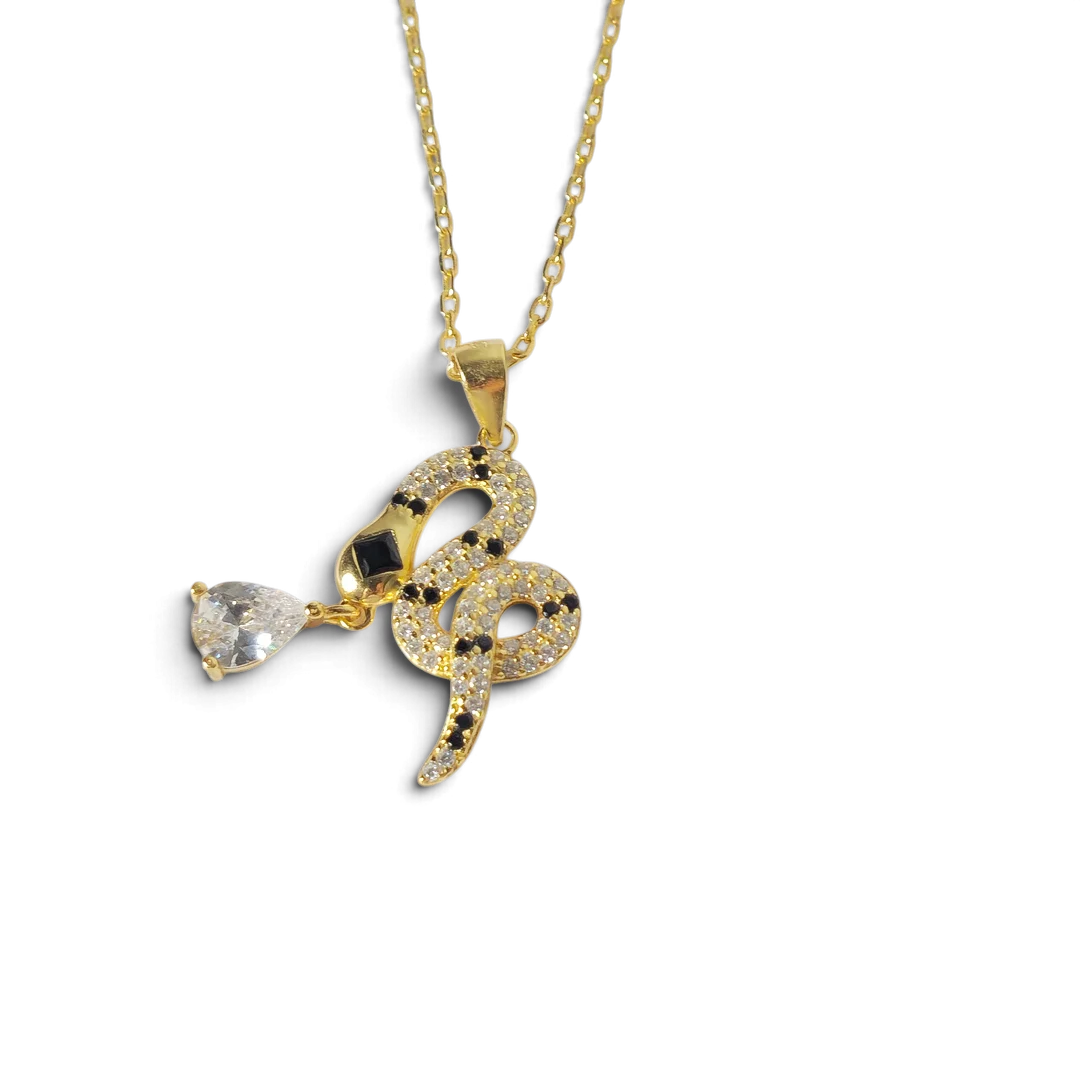 Cadena y colgante en plata con baño de oro y circonitas. — Necklace — Barcelona Auctions