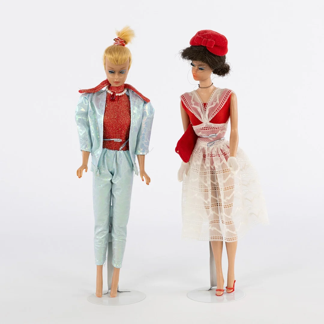 BARBIEDOCKOR, 2 st, Mattel, 1960-tal. — Dolls & Teddybears — Karljohan Auktioner