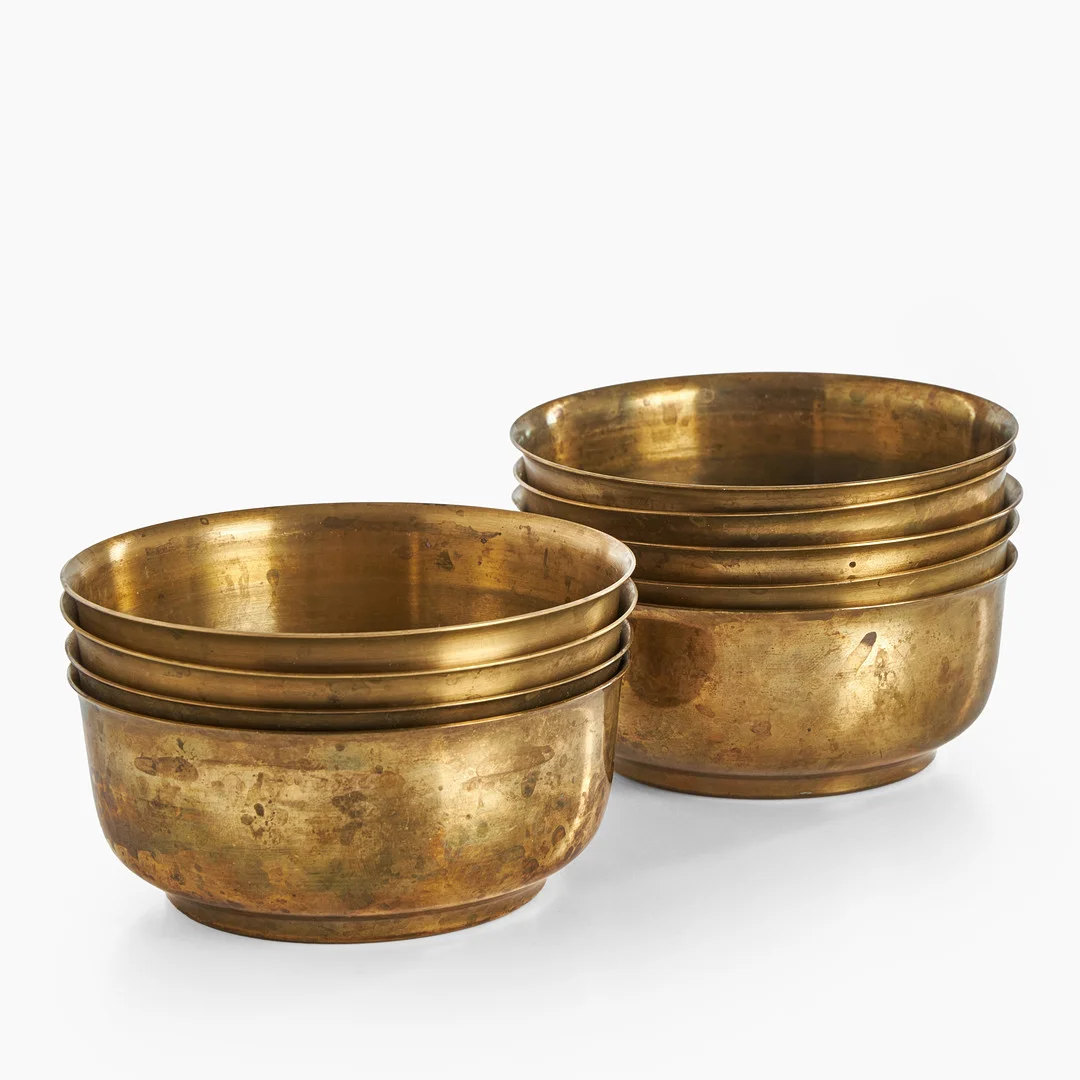 FIRMA SVENSKT TENN, skålar, 9 st., 1900-talets mitt, märkta, mässing. — Pewter, Brass & Copper — Crafoord Auktioner Stockholm