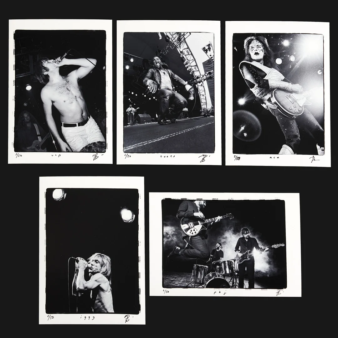 JOHAN BERGMARK (FÖDD 1969). 5 st fotografier, b la Toots Hibbert, Ace Frehley, Iggy pop, signerade och numrerade 2/50. — Photography — Crafoord Auktioner Stockholm