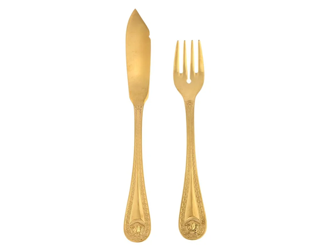 BESTICK. VERSACE, fiskbestick 12 delar, 24k guldpläterat, vikt 550 g, — Kuriosa/Övrigt — Kaplans