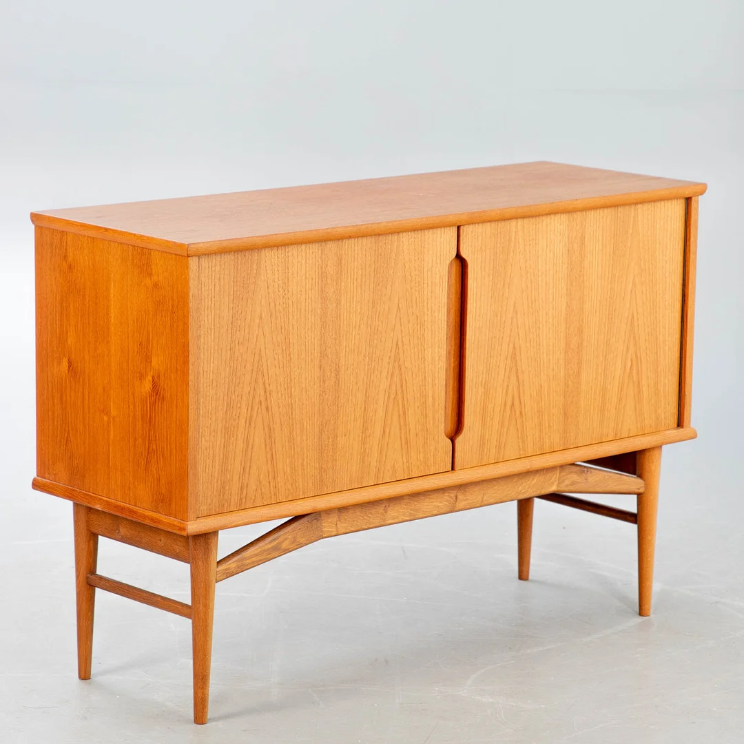 Kleines Sideboard 'Fredericia', 1960er Jahre. — Chests of drawers — Stockholms Auktionsverk Hamburg