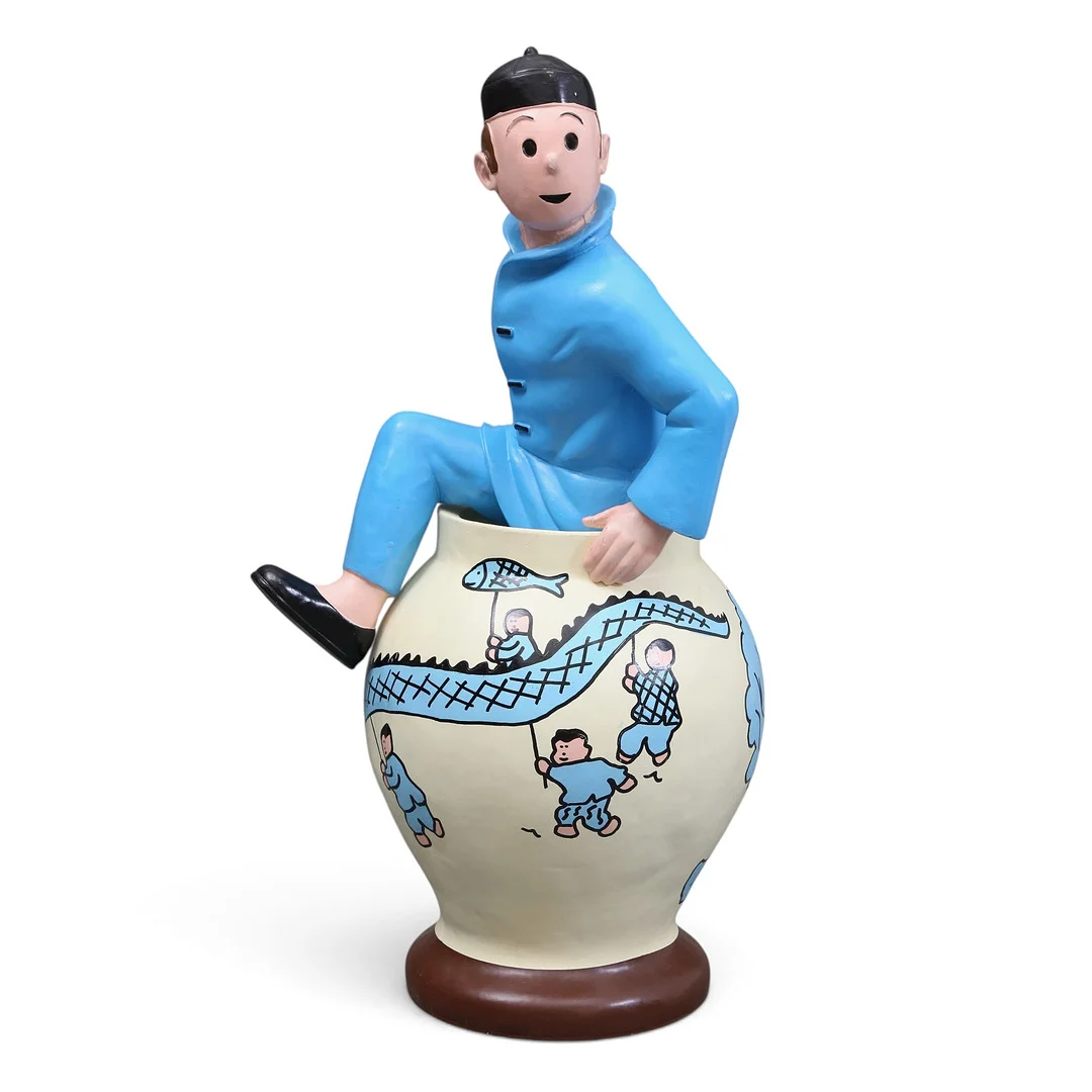"Tintin on a Chinese vase", polyester resin sculpture. — Sculptures & Bronzes — Balclis