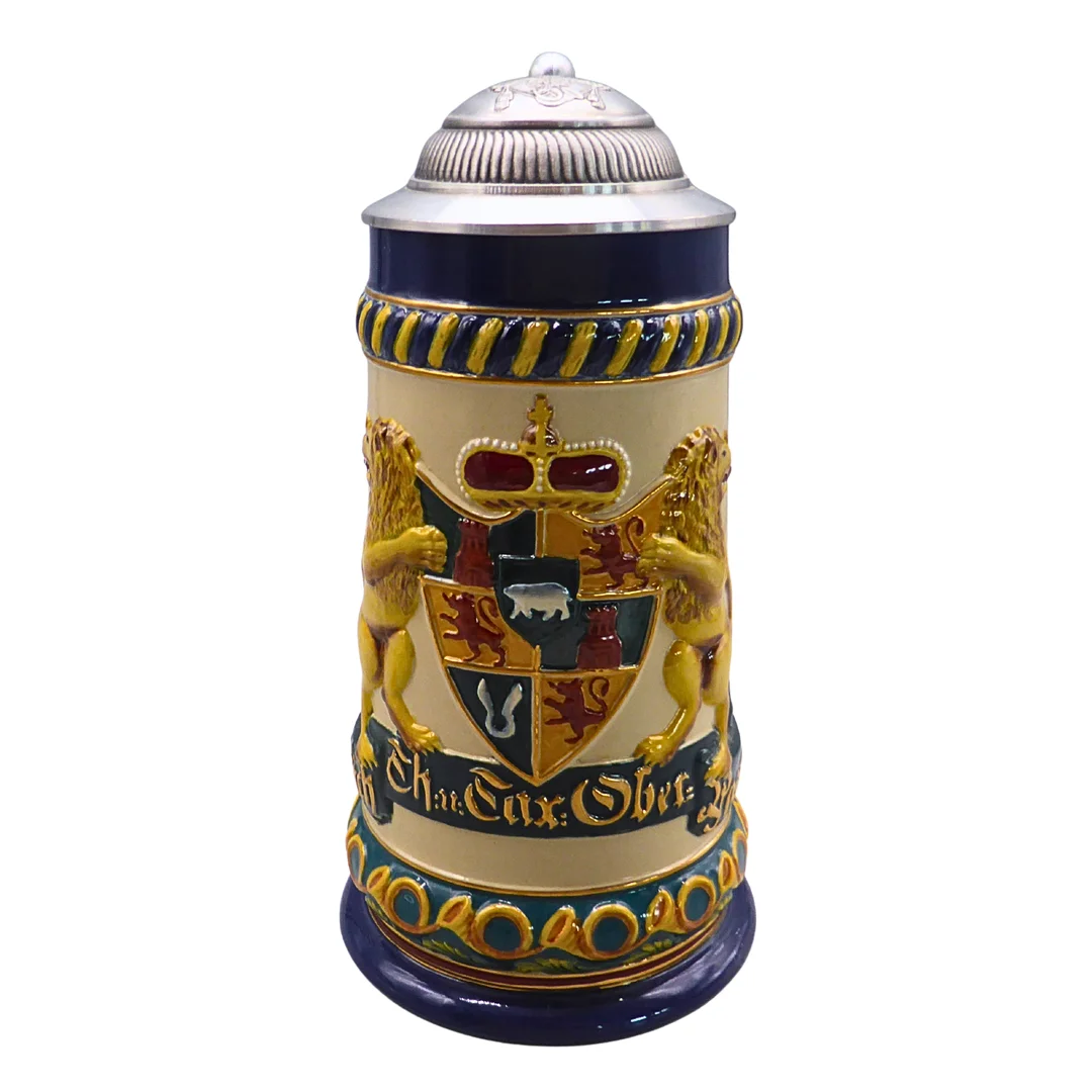 ALWE BIERKRUG AUS KERAMIK MIT ZINNDECKEL UND OBER-POSTAMT-MOTIV + ECHTHEITSZERTIFIKAT. — European — Auktionshaus Stuber's Hammerschlag