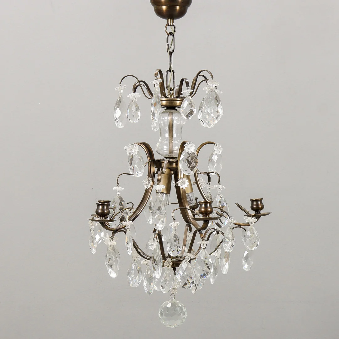 LJUSKRONA Barockstil, 1900-tal. — Ceiling lights — Karlstad Hammarö Auktionsverk
