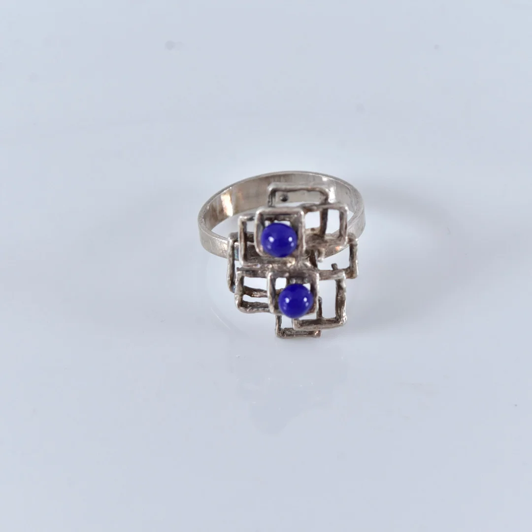 RING, sterlingsilver med Lapis Lazuli, Herman Siersböl, Danmark. — Rings — Halmstads Auktionskammare