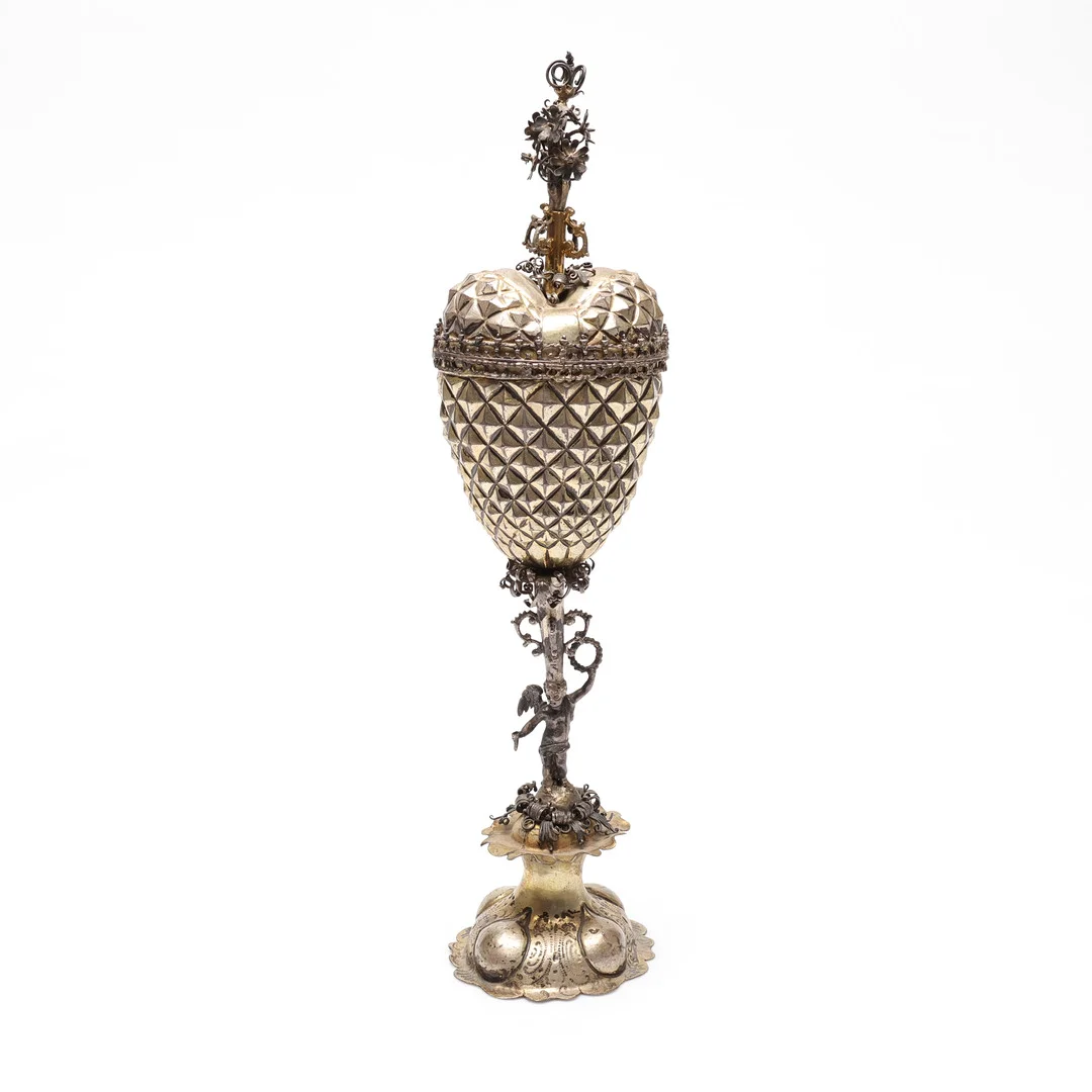 LOCKPOKAL, hjärtformad, stämplad bl.a. Simon Lang, Nuremberg, 1600-talets andra hälft, vikt ca 237 gram. — Silver — Gomér & Andersson Linköping