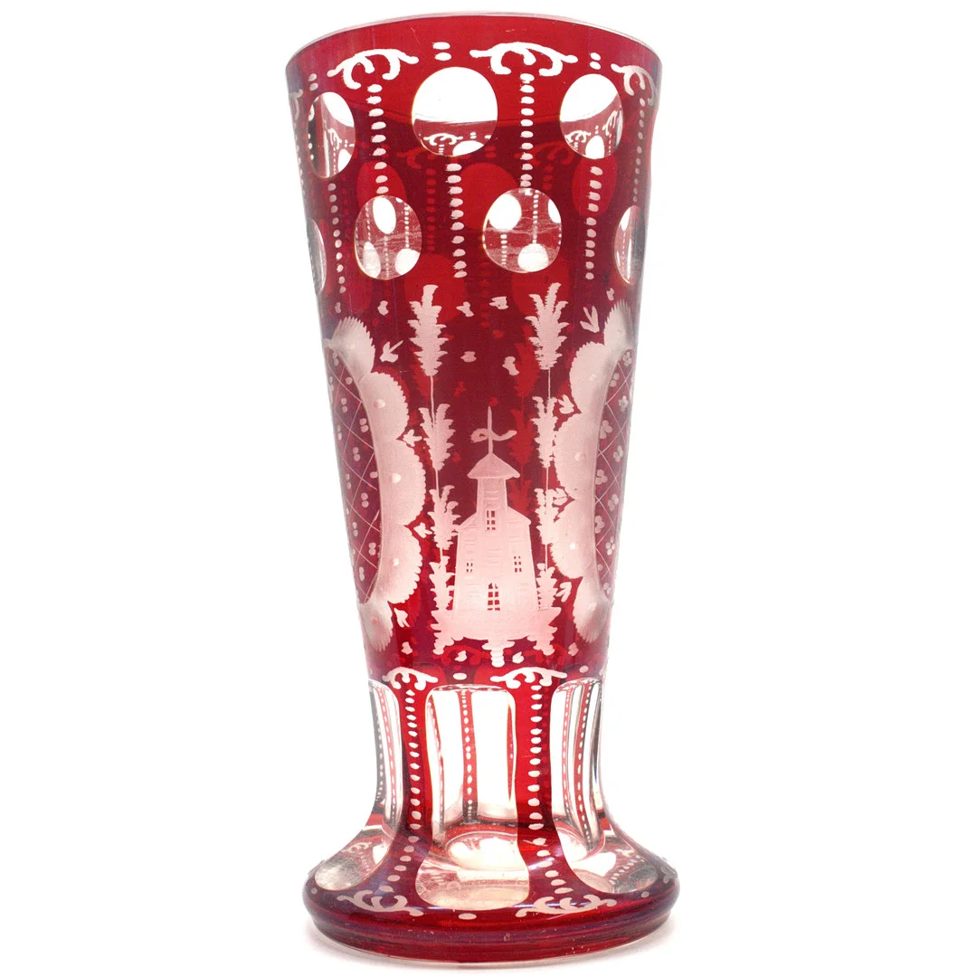 BÖHMISCHE VASE, ÜBERFANGGLAS, SCHLIFFDEKOR, SPÄTES 19. JAHRHUNDERT. — Art glass — Kunst- und Auktionshaus Kleinhenz