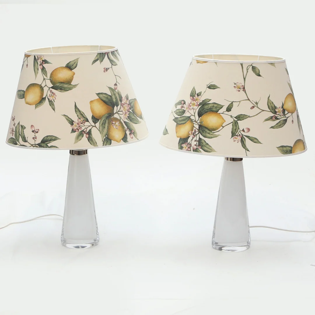 CARL FAGERLUND. BORDSLAMPOR, 2 st, glas, Orrefors, signerade. — Table Lamps — Kalmar Auktionsverk