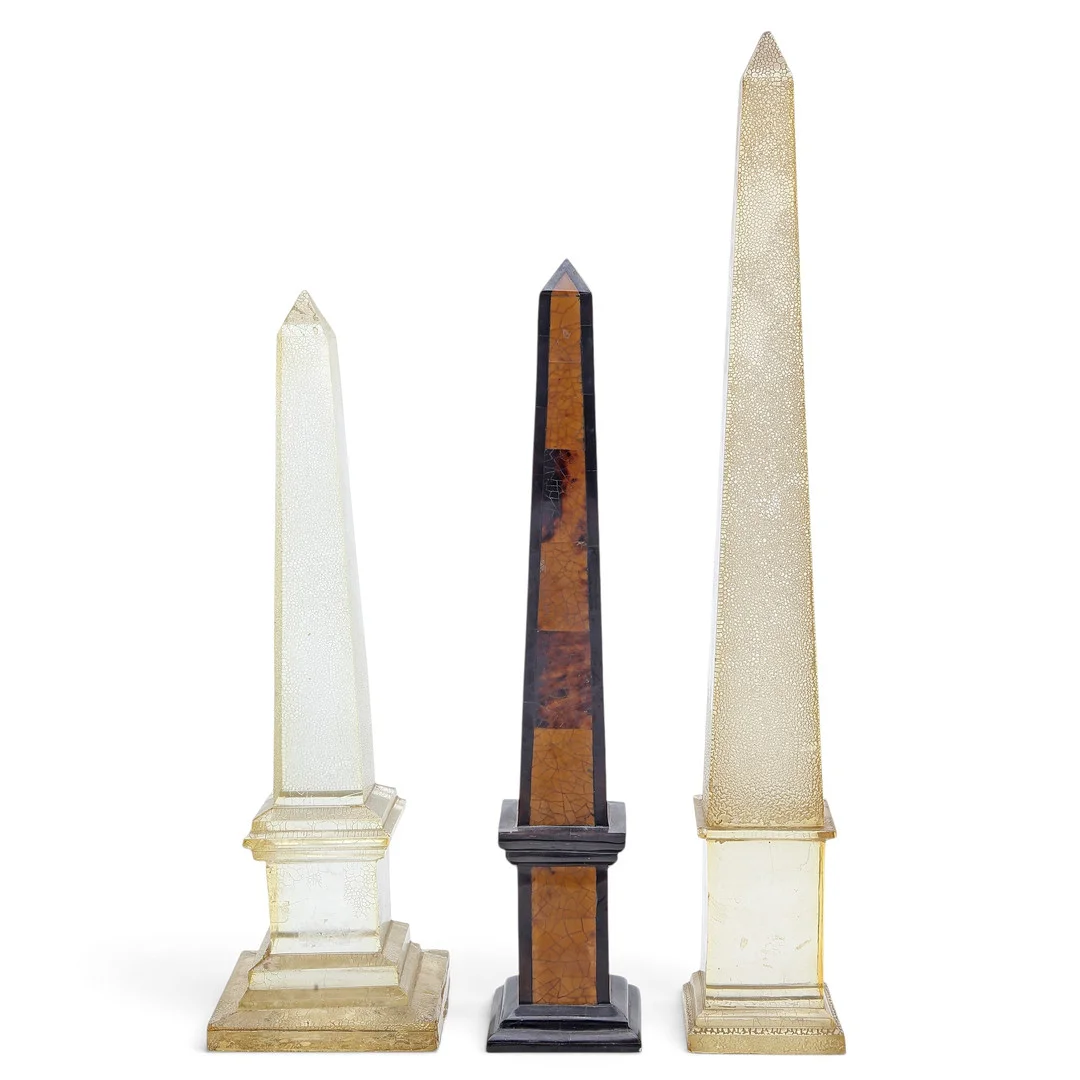 Three resin obelisks. — Miscellaneous — Balclis