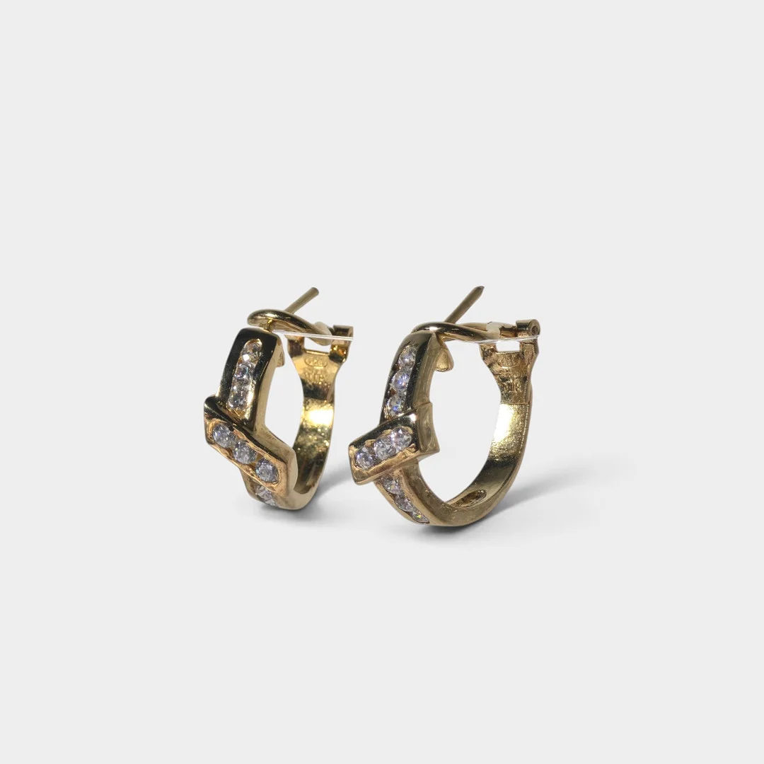 Pendientes en plata con baño de oro y circonitas. — Earrings — Barcelona Auctions