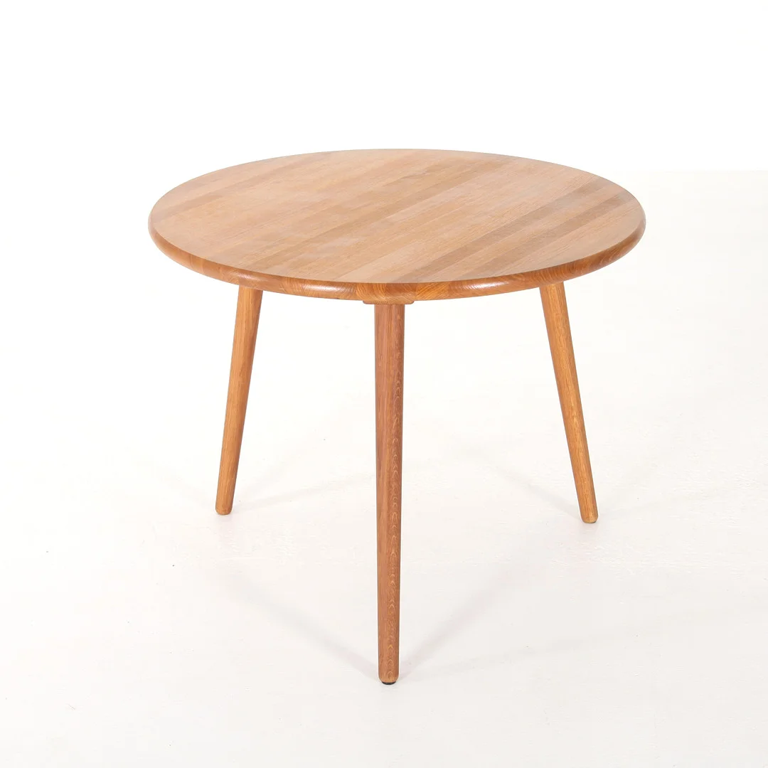 MATBORD, mindre, "Miss Tailor", oljad ek, Stolab, 2019. — Dining tables — Auktionsverket Engelholm