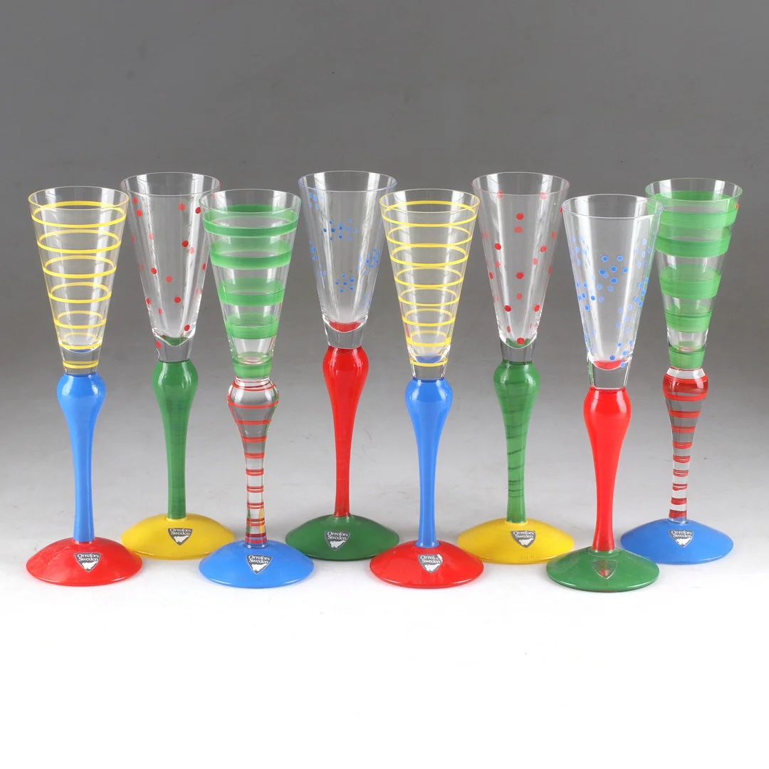 ANNE NILSSON. Snapsglas, 8 st, "Clown", Orrefors. — Utility glass — Stadsauktion Sundsvall