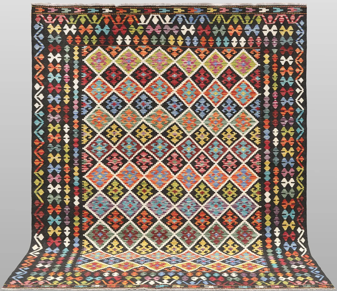 MATTA, Kelim, cirka 246 x 199 cm. — Oriental Carpets & Textiles — RA Auktionsverket Norrköping
