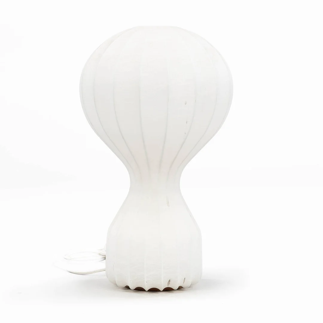 ACHILLE OCH PIER CASTIGLIONI. Bordslampa, "Gatto Grande", för Flos. Metall, Resin. — Table Lamps — Norrlands Auktionsverk