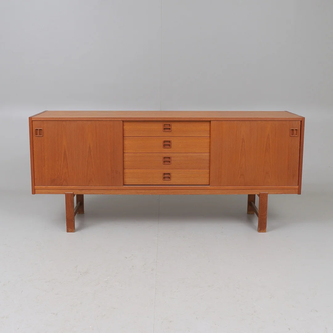 SIDEBOARD, teak, ”Comet”, Bogeryds Möbelfabrik 1960-tal. — Cupboards, Cabinets & Shelves — RA Auktionsverket Norrköping