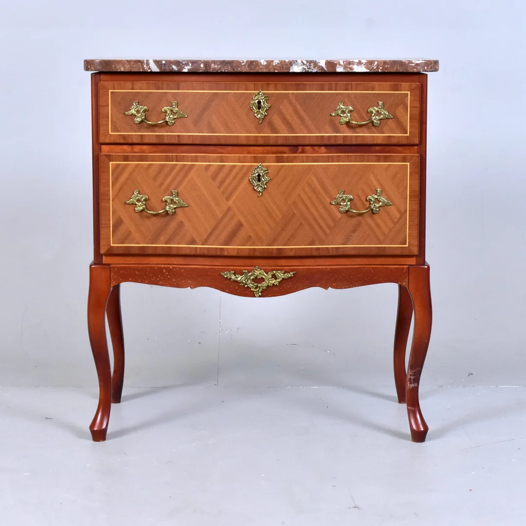 BYRÅ, 2-lådig med marmorsskiva, rokokostil, 1900-tal. — Chests of drawers — Halmstads Auktionskammare