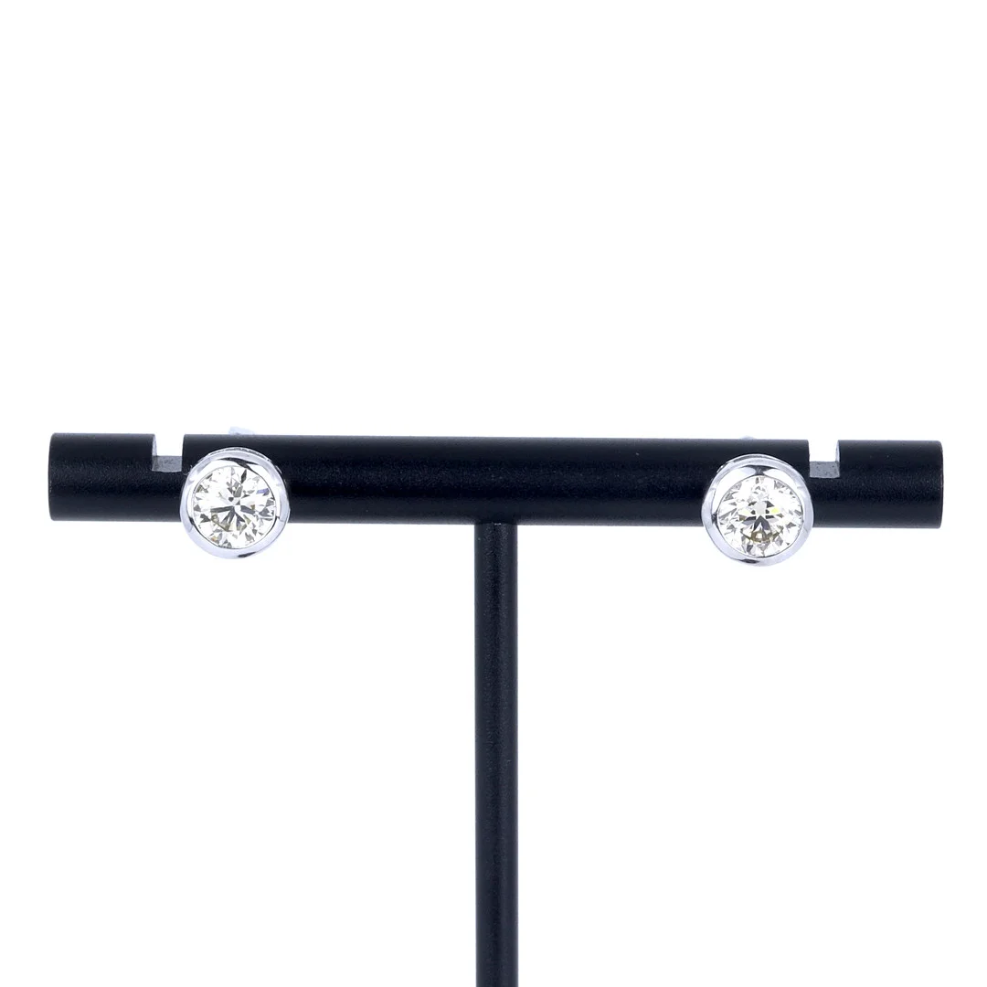 9CT GOLD (1CT) DIAMOND STUDS. — Earrings — Chalkwell Auctions