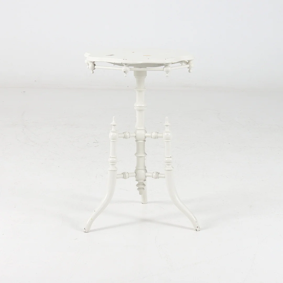 PELARBORD, bemålat trä, 1900-talets början. — Tables — Stadsauktion Sundsvall