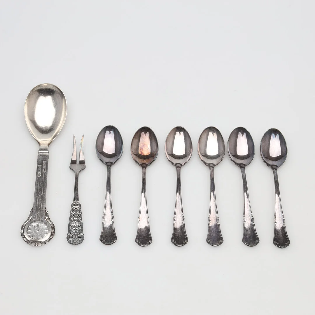 BESTICK, 8 delar, silver, vikt ca 112 gram. — Silver — Borås Auktionshall