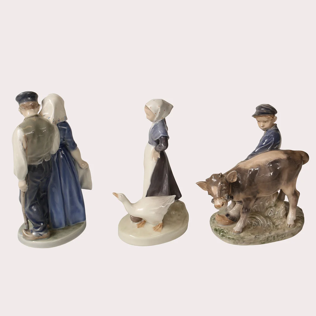 FIGURINER, Porslin, Royal Copenhagen, 3 stycken. — European — Limhamns Auktionsbyrå