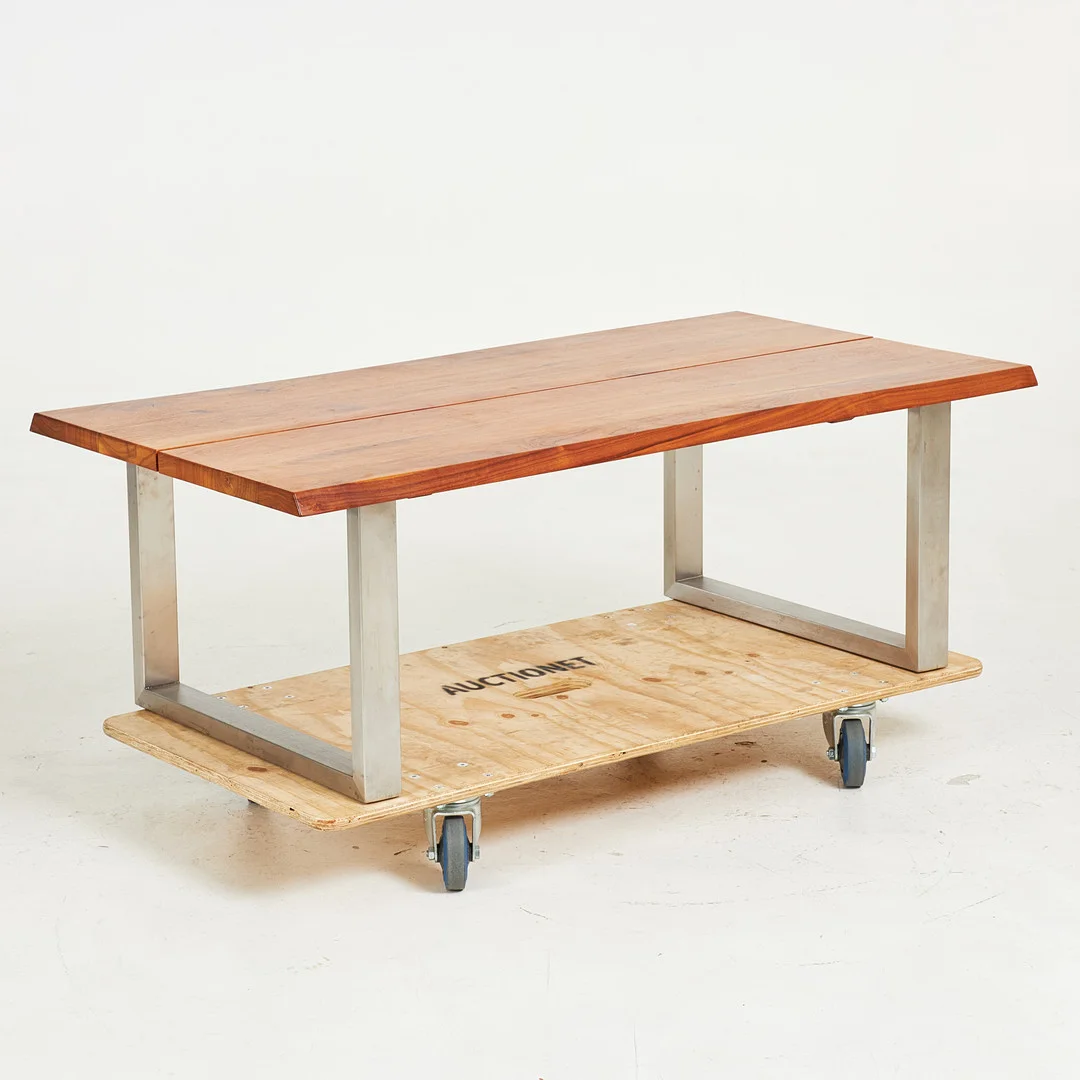 SOFFBORD, Stalands, 1900/2000-tal, skiva i valnöt, underrede i kromat metall. — Coffee Tables — Stockholms Auktionsverk Sickla
