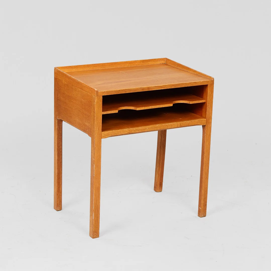 Konsolbord / entrébord af eg, 1960'erne, Danmark. — Other — Palsgaard Kunstauktioner