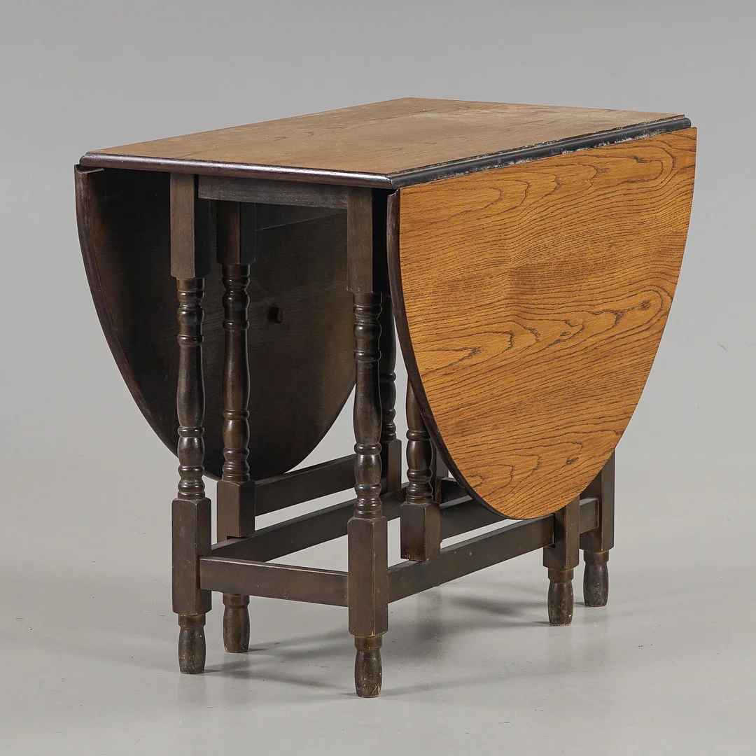 SLAGBORD ek, 1900-talets andra hälft. — Tables — Karlstad Hammarö Auktionsverk