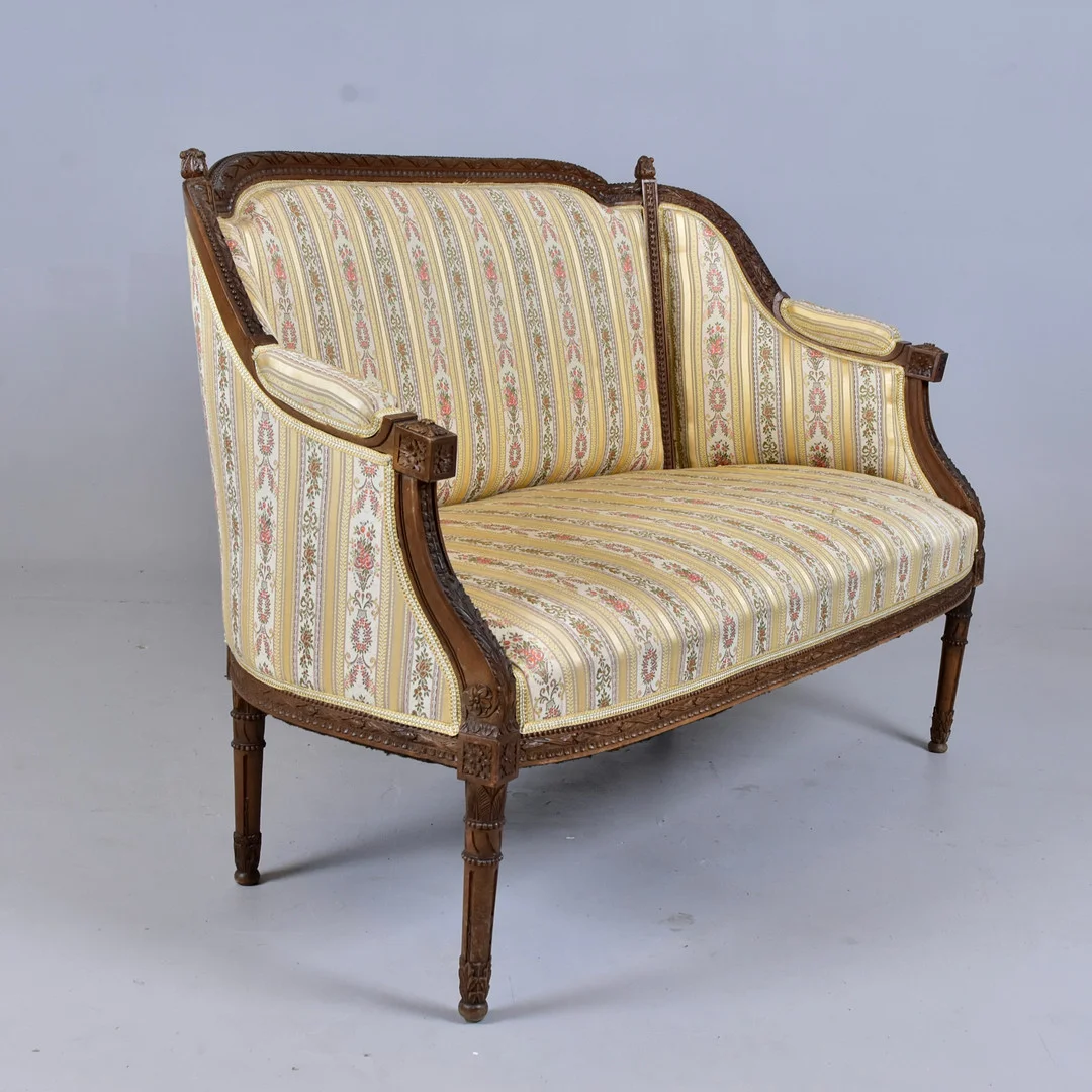 SOFFA, 2-sits, gustaviansk stil, 1900-tal. — Sofas & Seatings — Halmstads Auktionskammare