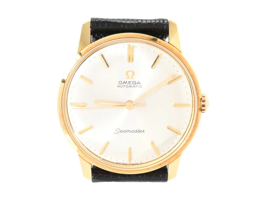 OMEGA, Seamaster, "Swiss Made T", Cal 552, Serie nr. 22990818, Ref nr. BA 165.0001, Boett nr. 165.001, herrur, 34,5 mm, 18K guld, automatisk, plexiglas, läderband, originalspänne i doublé, ca 1965, box. — Klockor/Omega — Kaplans