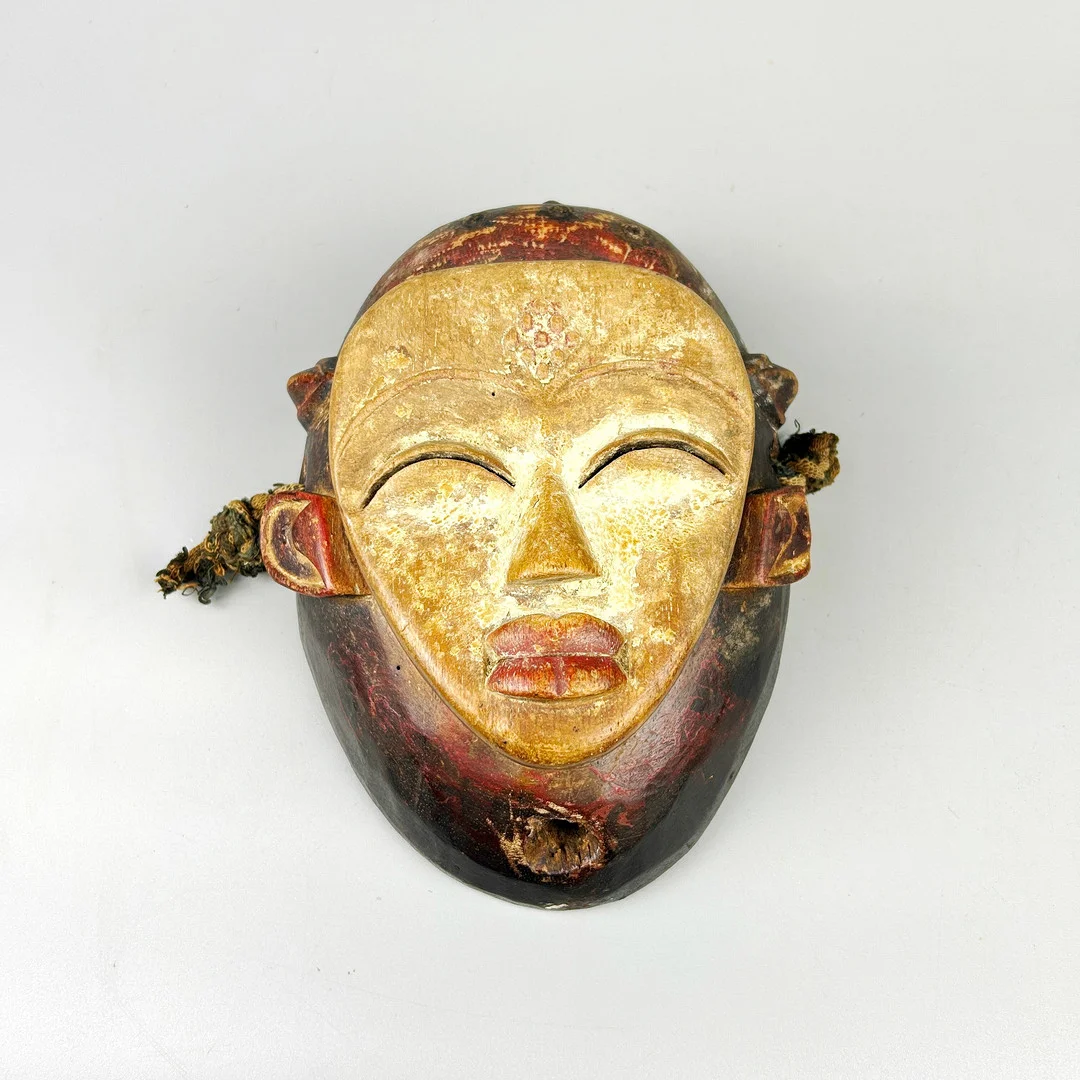 AFRICAN TRIBAL MASK. — African tribal art — Chalkwell Auctions