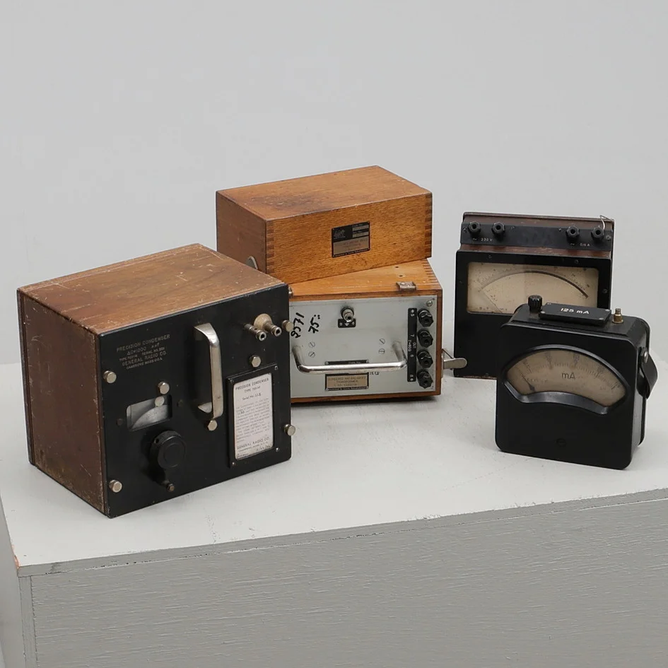 MÄTINSTRUMENT, INSTRUMENT, L.M Ericsson, General Radio & Co, Luxor Radio, 1900-tal. — Technica & Nautica — Gomér & Andersson Jönköping