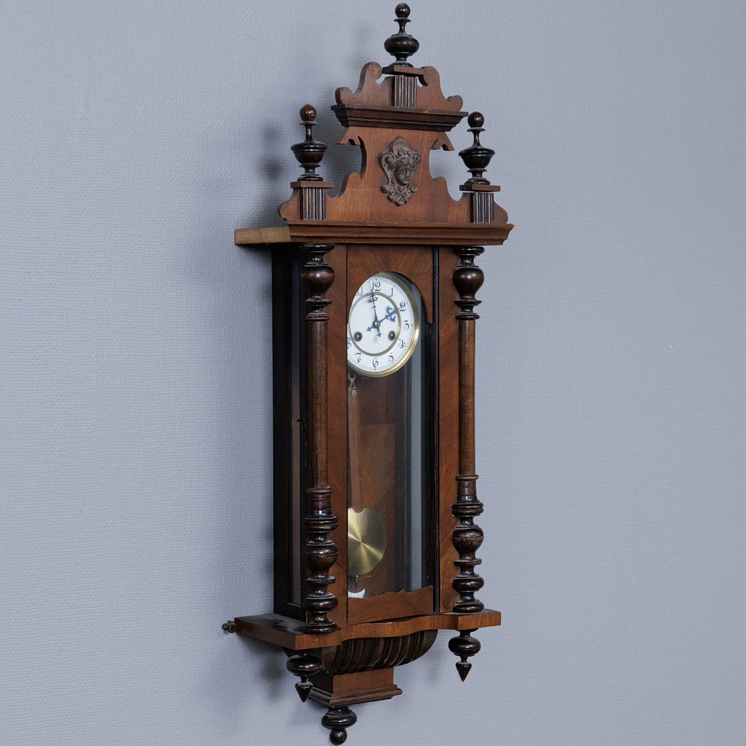 VÄGGUR, JUNGHANS, TYSKLAND, TIDIGT 1900-TAL. — Wall Clocks — Auktionskammaren Sydost Kalmar