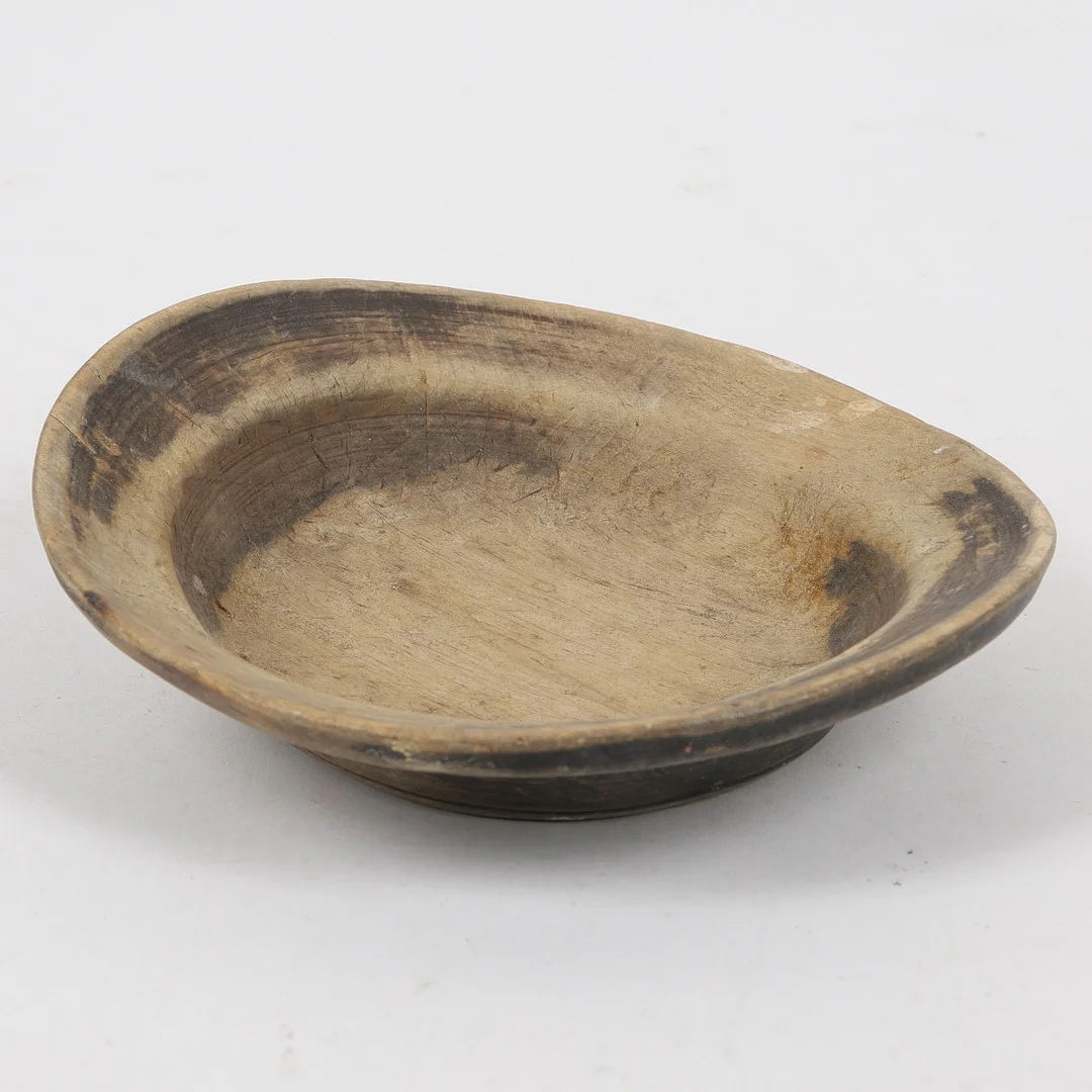 FAT/SKÅL, trä, bomärkt, Hälsingeland, 1563. — Bowls & Boxes — Ekenbergs Auktioner